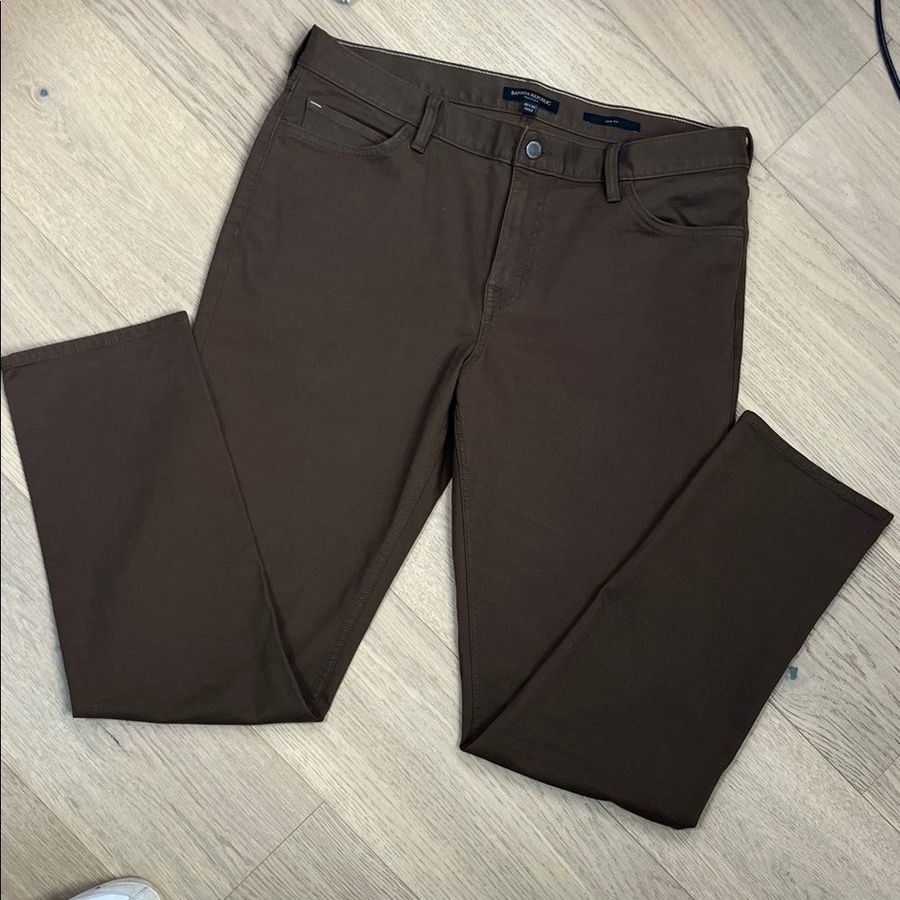 Banana Republic Men’s Slim Jeans in Dark Brown
